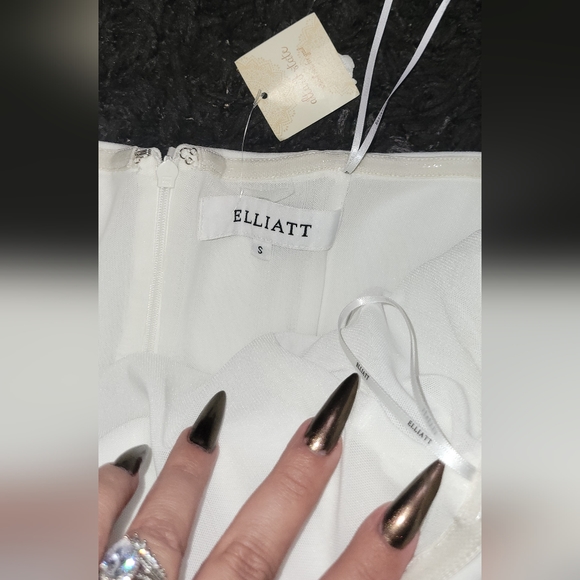 Altar’d State - Elliatt “Vow’d Reverie Dress - Picture 10 of 16